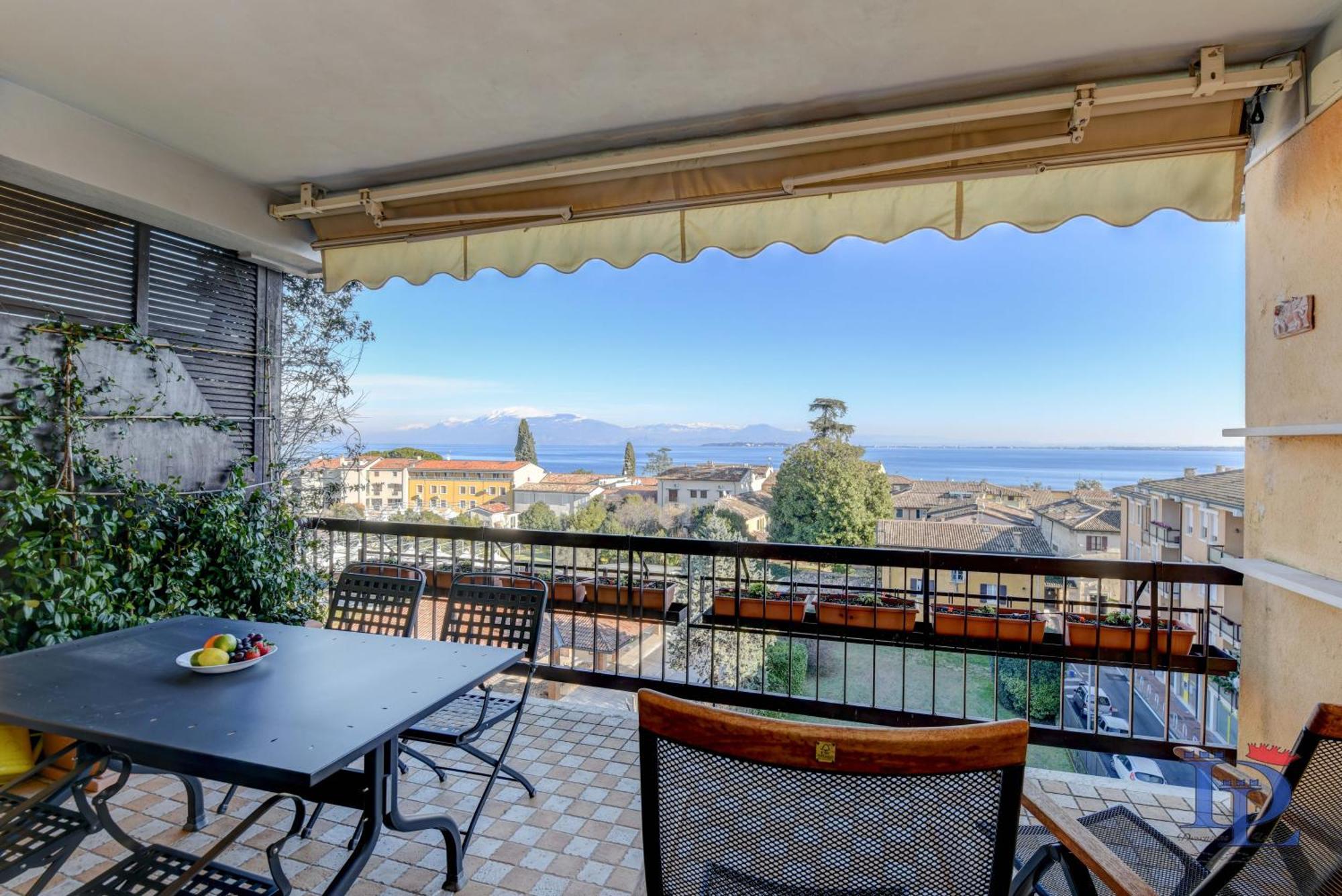 Desenzanoloft Official Partner Marriott Homes & Villas -Ciao Lago Family Apartment ديسينسانو ديل غاردا المظهر الخارجي الصورة