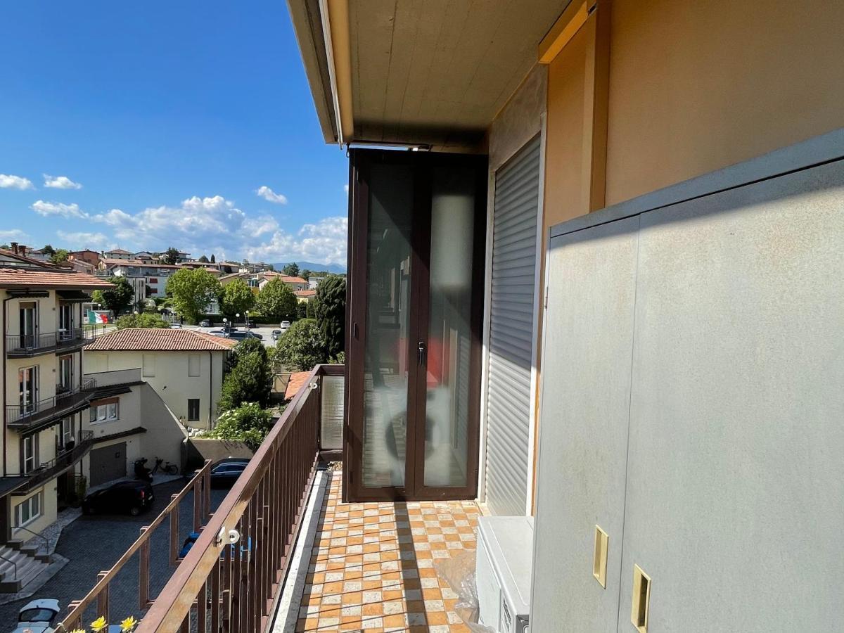 Desenzanoloft Official Partner Marriott Homes & Villas -Ciao Lago Family Apartment ديسينسانو ديل غاردا المظهر الخارجي الصورة